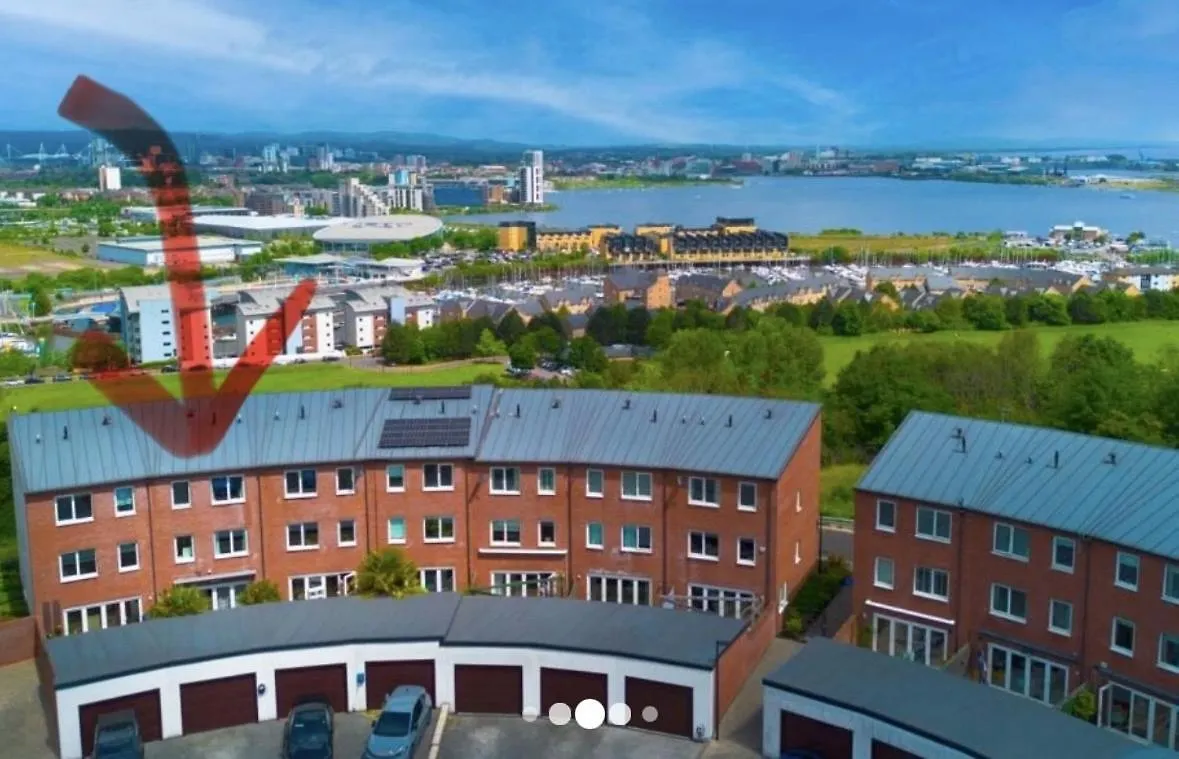 Holiday home 4 Bed Townhouse With Spectacular Views 4 Miles From Cardiff 10Min Drive Or Train Journey To City Centre United Kingdom